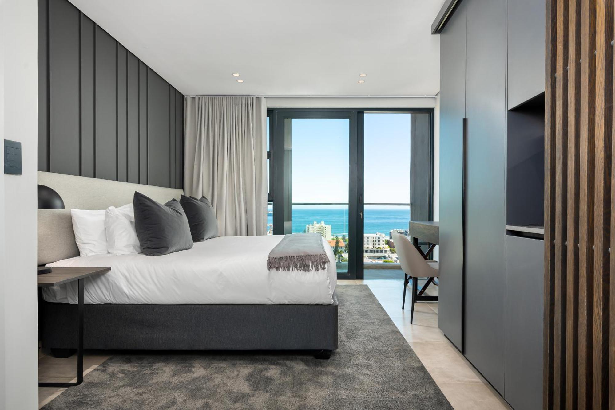 One Calais Luxury Apartamento *