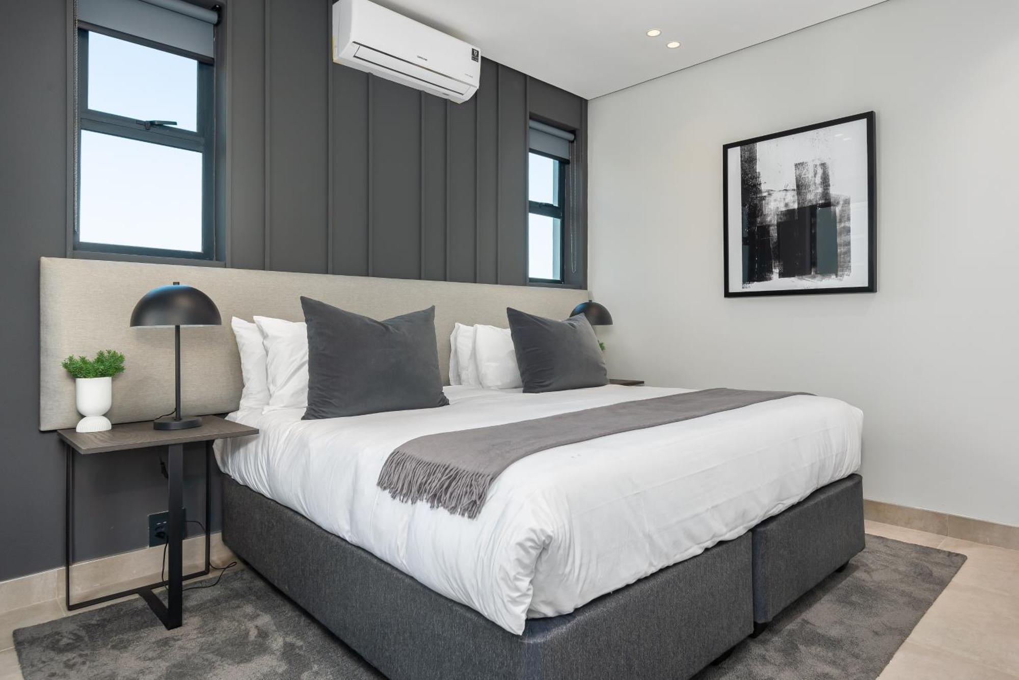 One Calais Luxury Apartamento