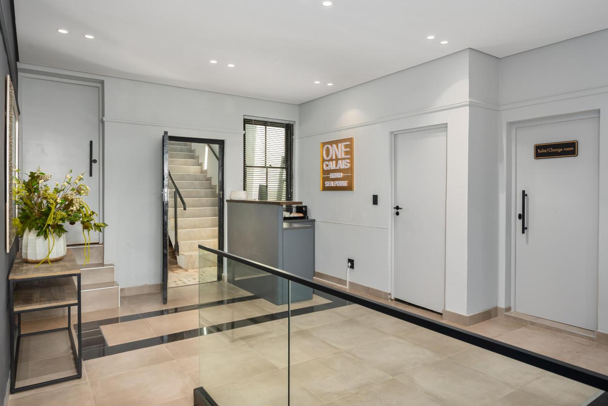 One Calais Luxury Apartamento *